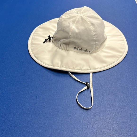 Columbia Other - Columbia white sun hat.